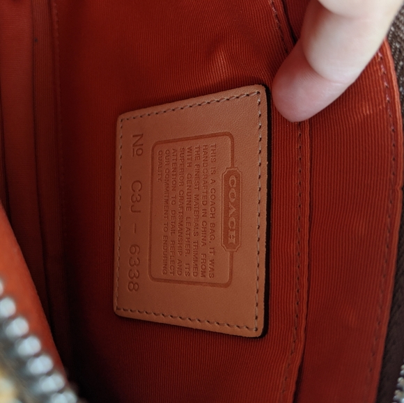 Coach Clutch in Classic Tan C Pattern - Picture 3 of 3